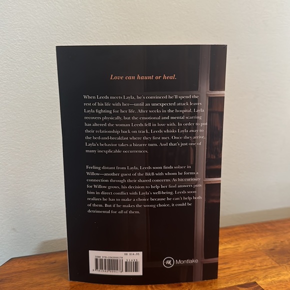 Colleen Hoover “Layla” paperback edition - Picture 2 of 7